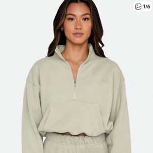 SET ACTIVE USA Fleece Half-Zip
Cropped Pullover - Size S (Sage Green)